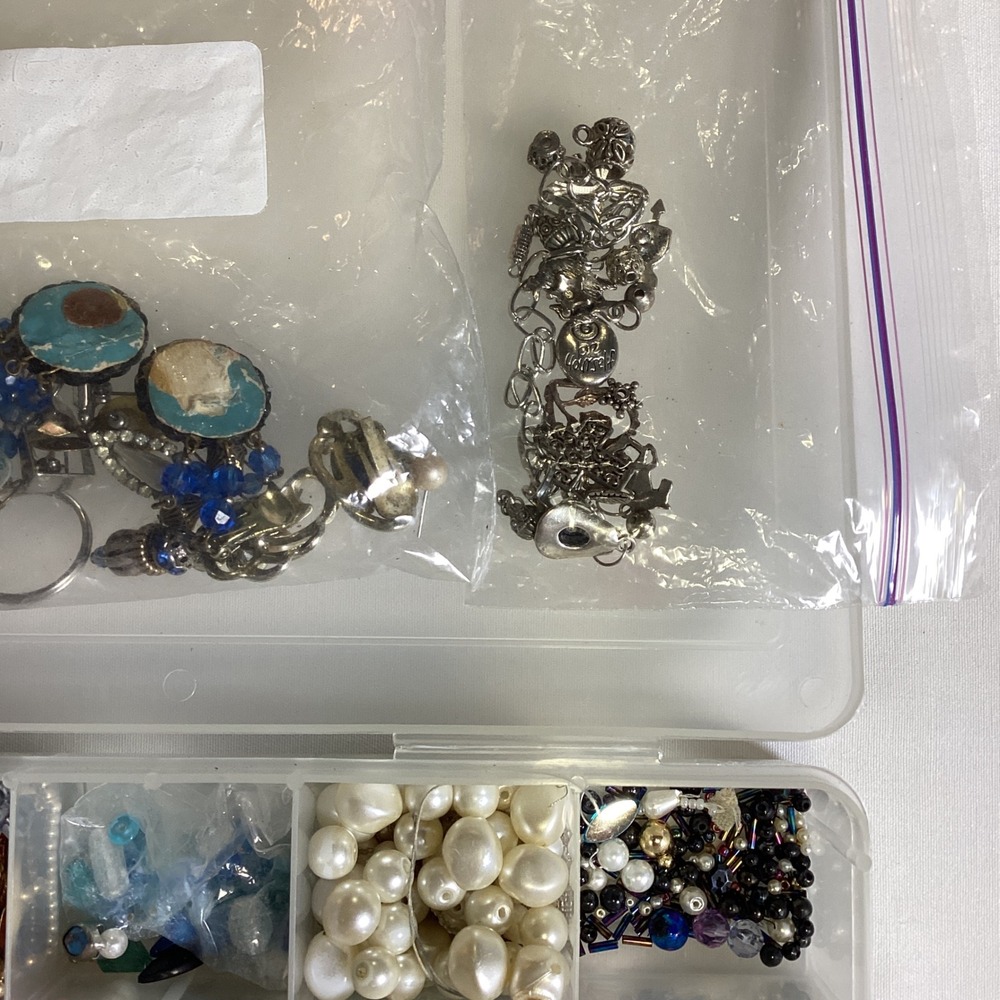 Bulk Jewelry Making Lot Beads Charms Findings Craft Supplies Case - Picture 4 of 5